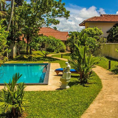 The Lagoon Villa Kurana Katunayaka Exterior photo